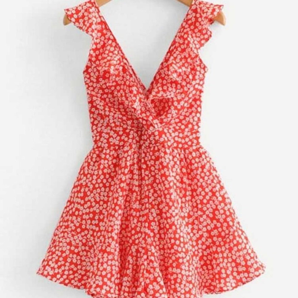 Shein pretty red and white romper❤️